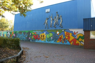 alte Sporthalle vorne